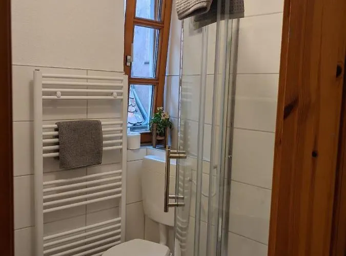 10 Apartment *